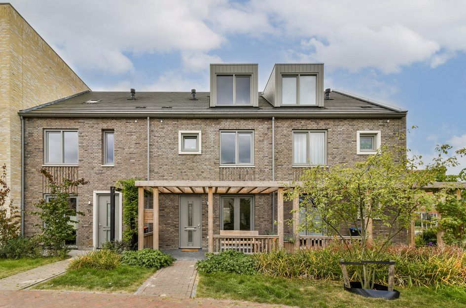 Maria Blomstraat 13