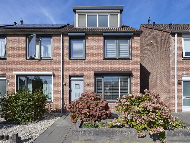 Jan van Eyckstraat 20, Axel