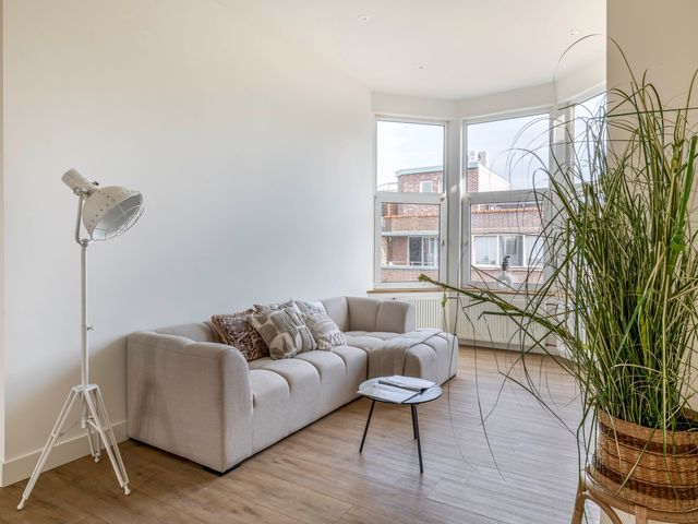 De Constant Rebecquestraat 42, Den Haag