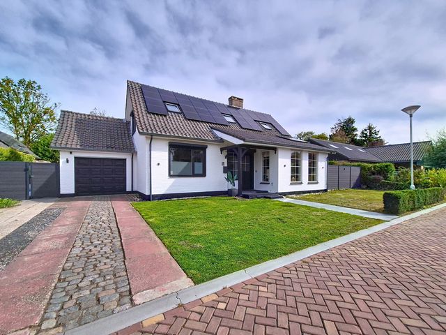 't Schuttebocht 25, Oostburg