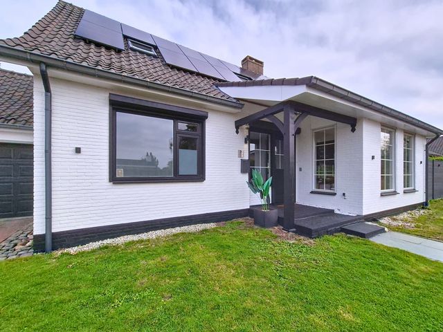 't Schuttebocht 25, Oostburg
