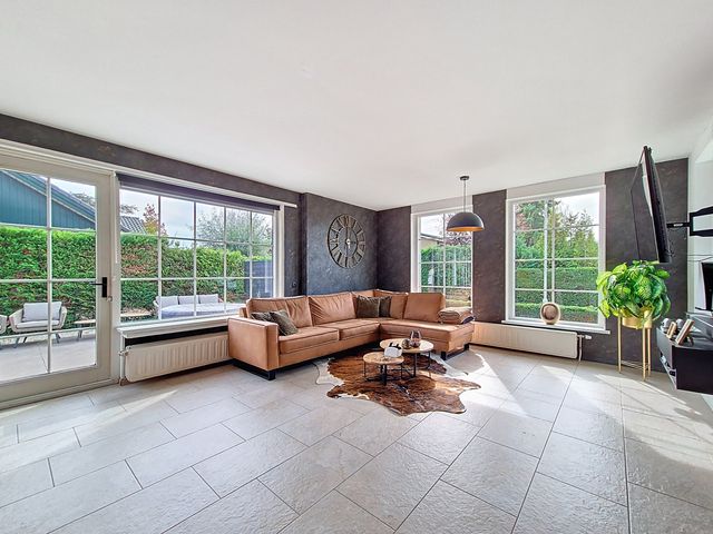 't Schuttebocht 25, Oostburg