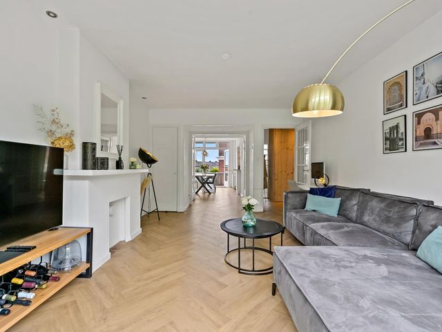 Volendamlaan 26, 'S-Gravenhage