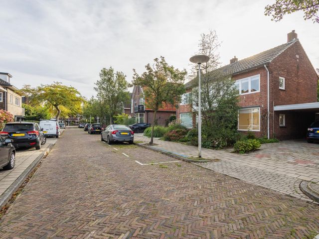 Spreeuwenstraat 30, Hengelo
