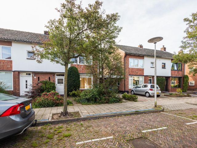 Spreeuwenstraat 30, Hengelo