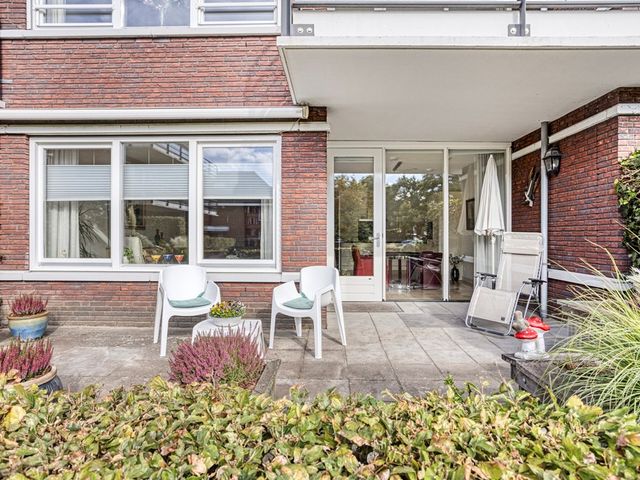 Eikenhof 17, Hoorn