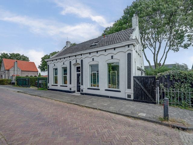 Molenstraat 45, Strijen