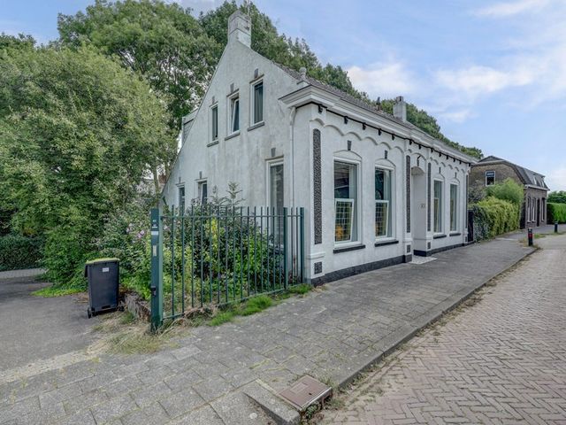 Molenstraat 45, Strijen