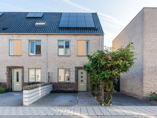 Fons Hardenbergstraat 11, Helmond