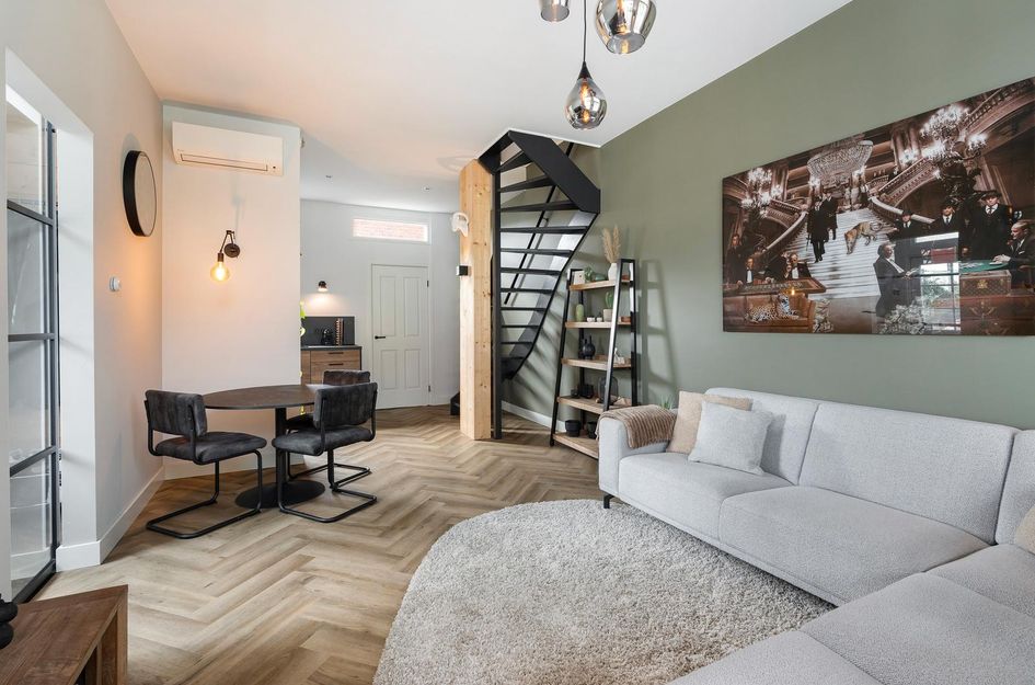 Anthonie Camerlingstraat 35