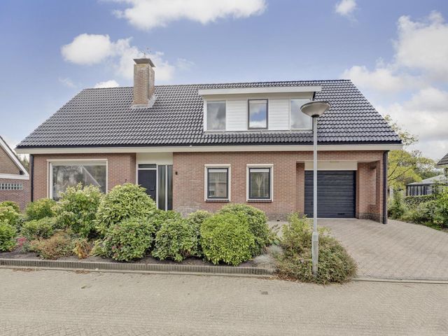 Kievitlaan 7, Nieuwerkerk