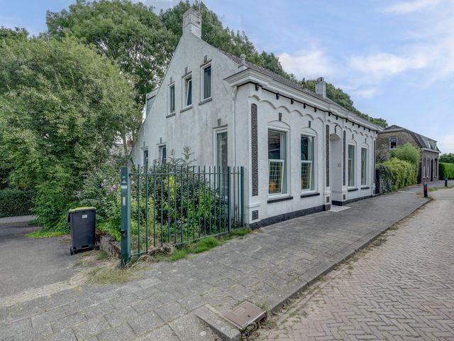 Molenstraat 45, Strijen