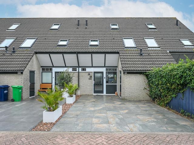 Laan van Vredestein 46, 'S-Gravenhage