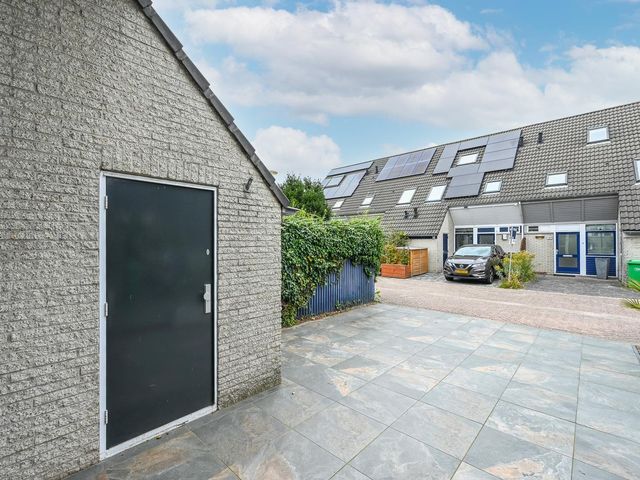 Laan van Vredestein 46, 'S-Gravenhage