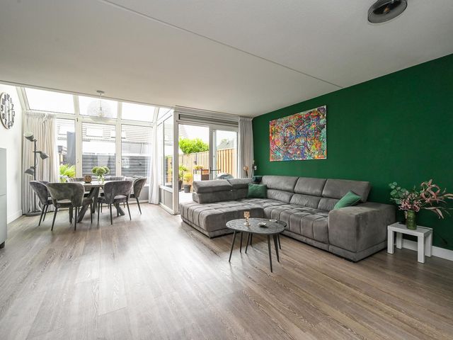 Laan van Vredestein 46, 'S-Gravenhage