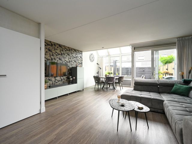Laan van Vredestein 46, 'S-Gravenhage
