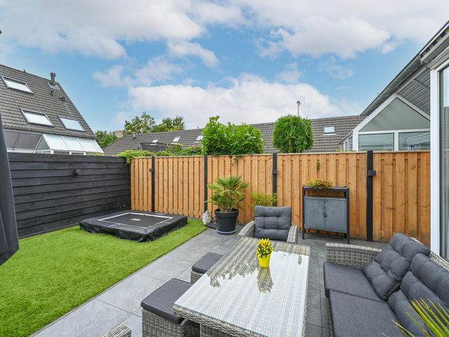 Laan van Vredestein 46, 'S-Gravenhage