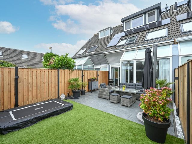 Laan van Vredestein 46, 'S-Gravenhage
