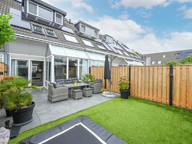 Laan van Vredestein 46, 'S-Gravenhage
