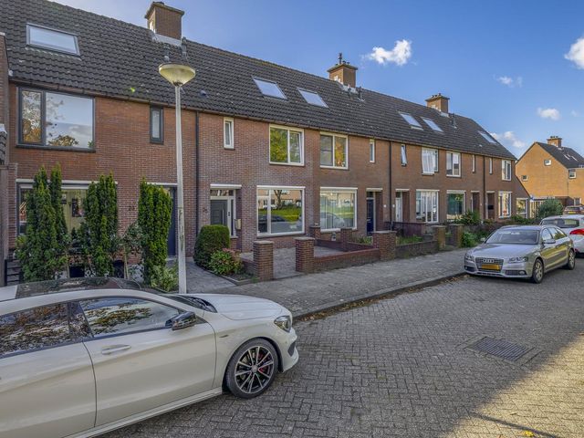 Anker 25, Hellevoetsluis