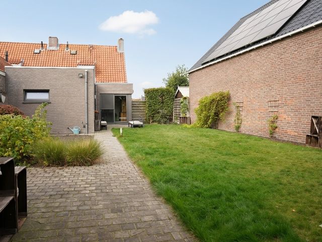 Nieuwstraat 1, Eede