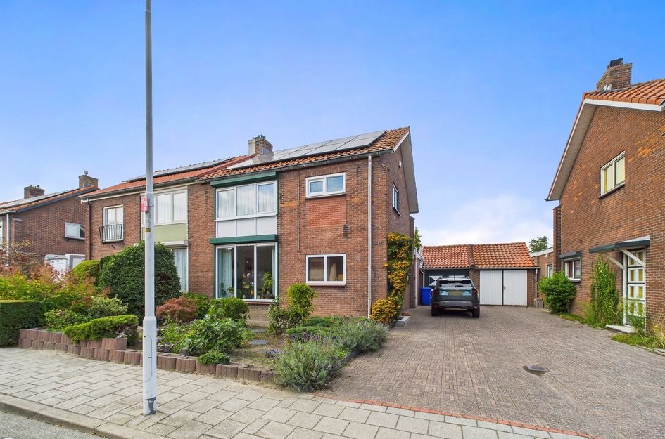 Spoorstraat 60