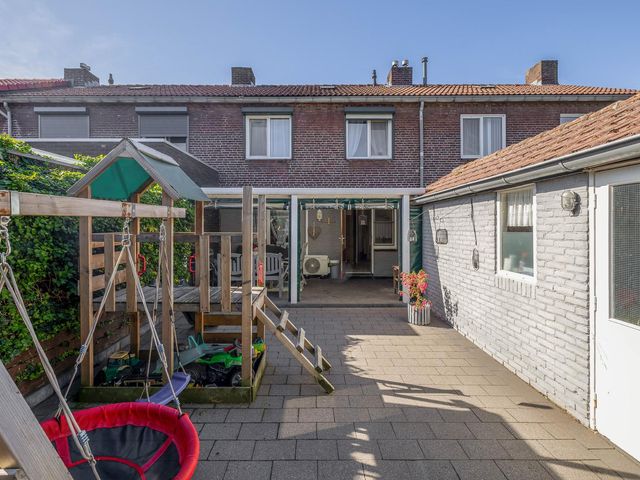 Reigerstraat 17, Tegelen