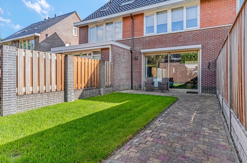 Dwarsdijk 11