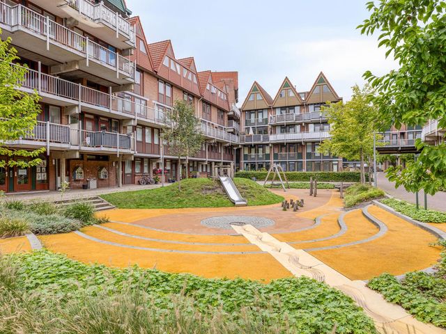 Stroveer 146, Rotterdam