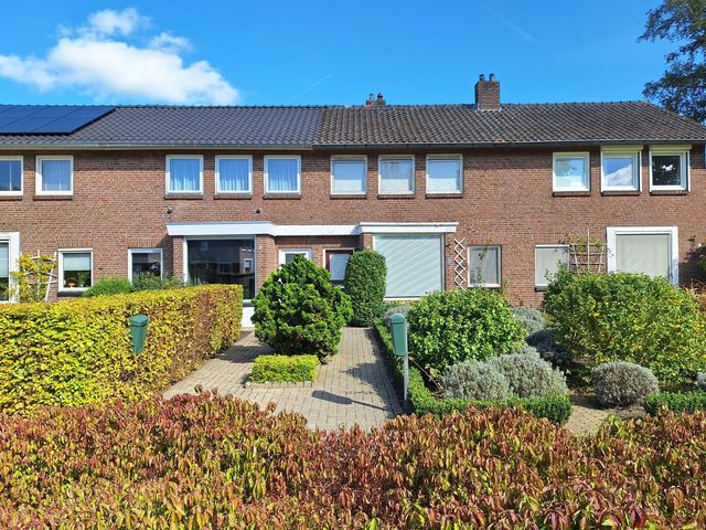 Julianalaan 14, Schoonebeek