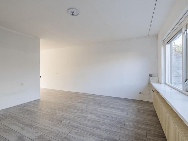 Tamboerlaan 99, Hoogeveen