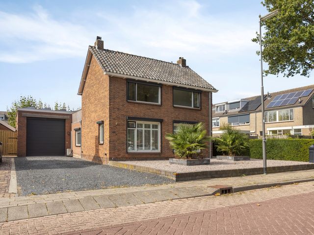 Notenlaan 76, Sleeuwijk