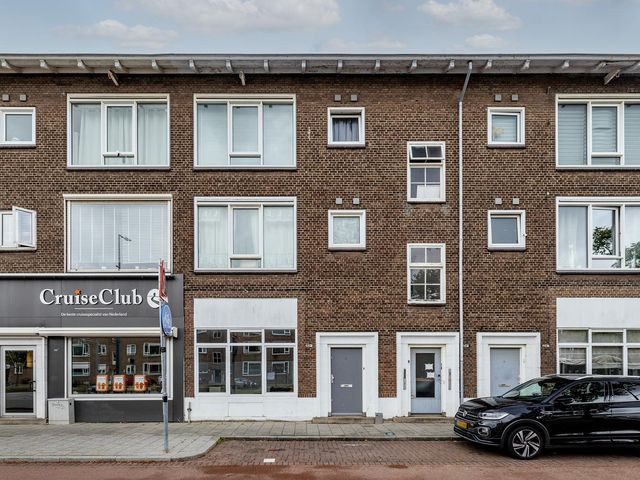 Dorpsweg 102A, Rotterdam