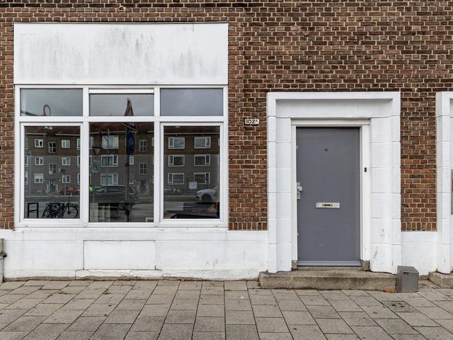 Dorpsweg 102A, Rotterdam