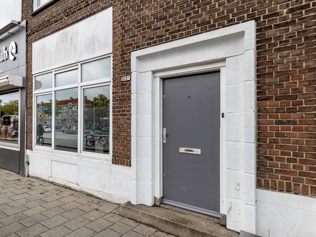 Dorpsweg 102A, Rotterdam