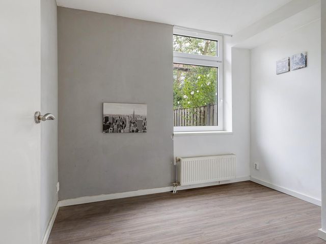 Dorpsweg 102A, Rotterdam