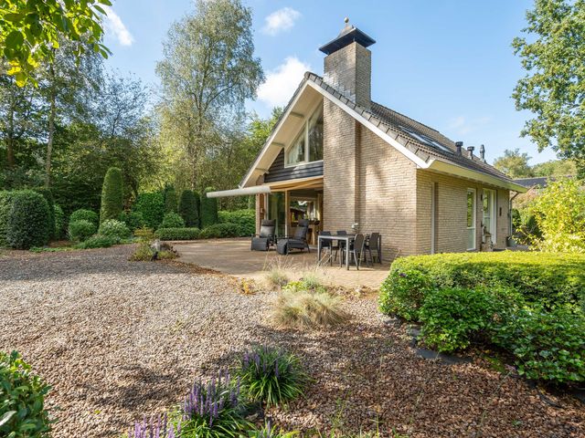 Beek en Brink 17, Zorgvlied