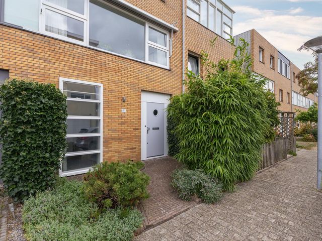 Han Hoekstrahof 81, Hoorn