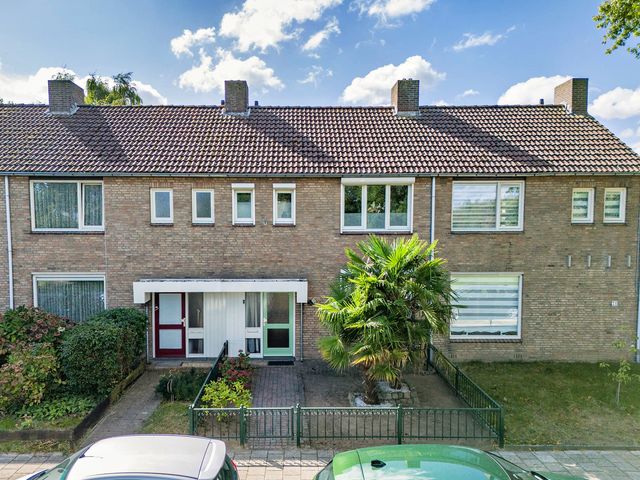 Tjarda Van Starkenborghstraat 28, Roermond
