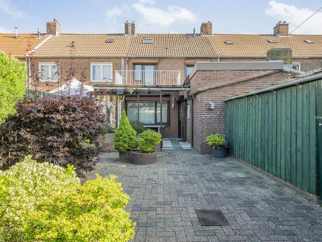 Julianastraat 120, Hoensbroek