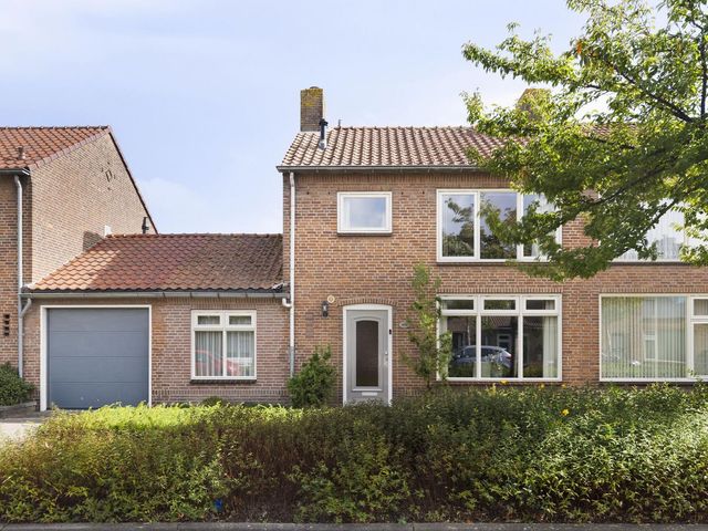 Adamastraat 8, Etten-Leur