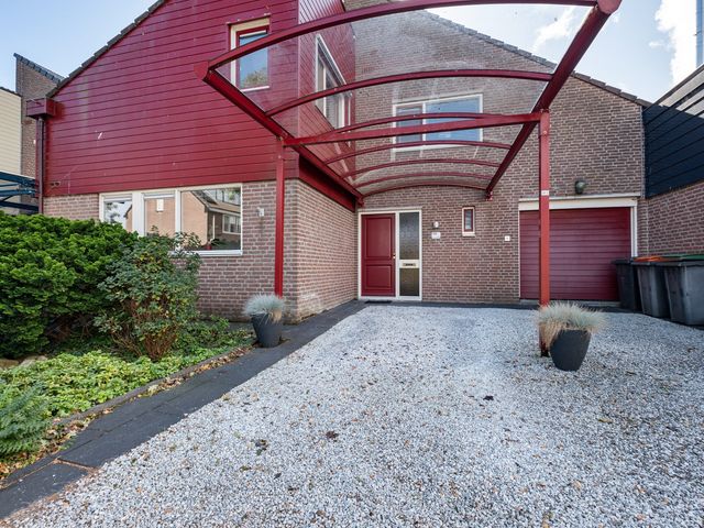 Lameroen 46, Monnickendam