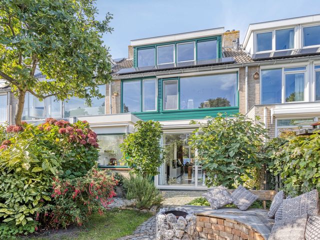 Douw van der Kraplaan 29, Voorschoten