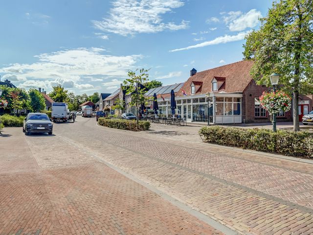 Doornboomstraat 5, Oost West en Middelbeers