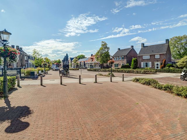 Doornboomstraat 5, Oost West en Middelbeers