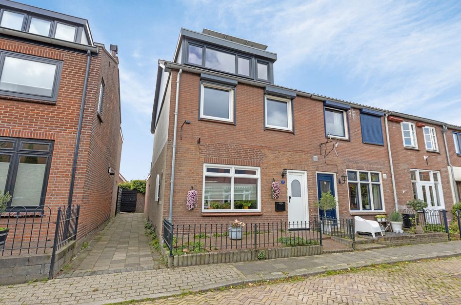 Oosterstraat 18