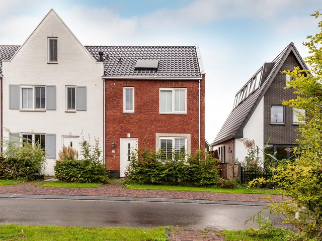 Nobellaan 62, Almere
