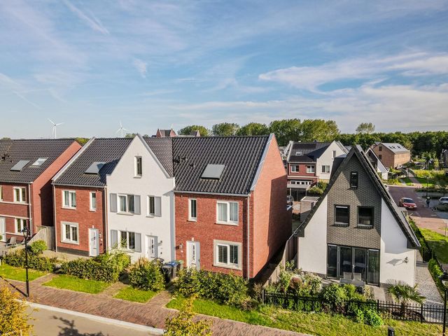 Nobellaan 62, Almere