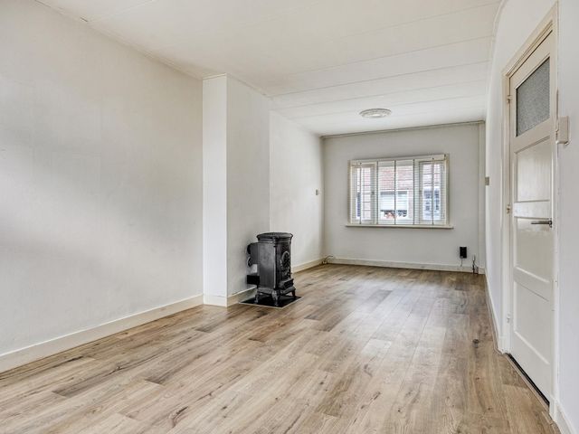Van Alkemadestraat 8, Tilburg