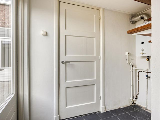 Van Alkemadestraat 8, Tilburg